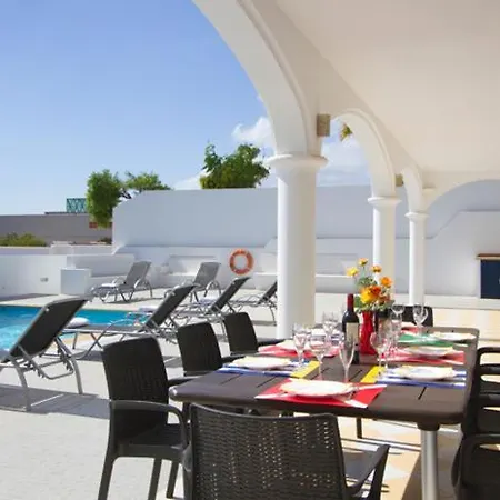 Βίλα Marina Is A Beautiful 5 Bedroom In With Heated Pool *